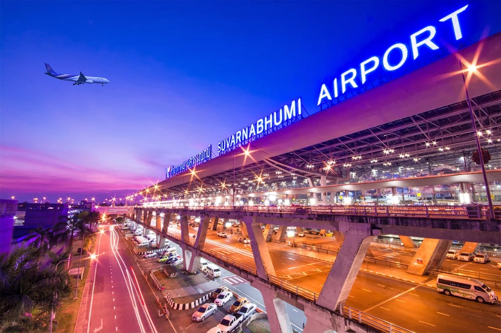 Suvarnabhumi Airport at night